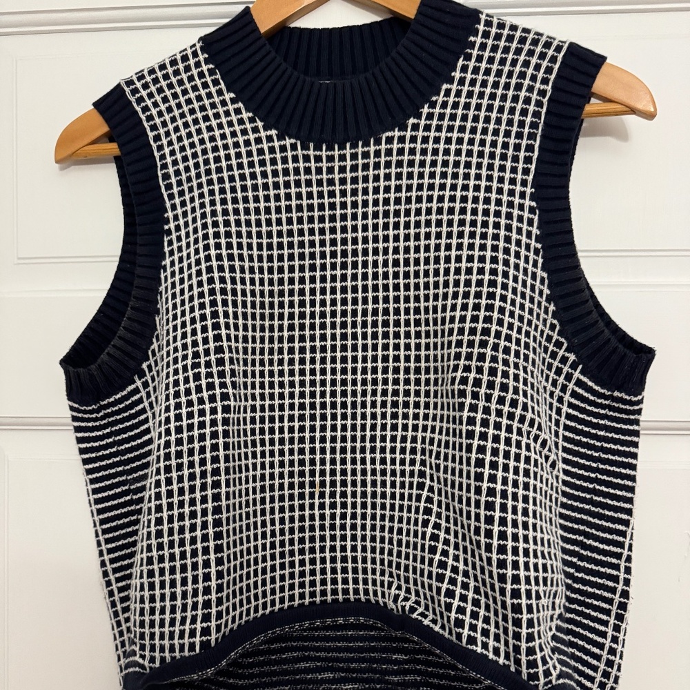 Club Monaco white and navy sweater vest